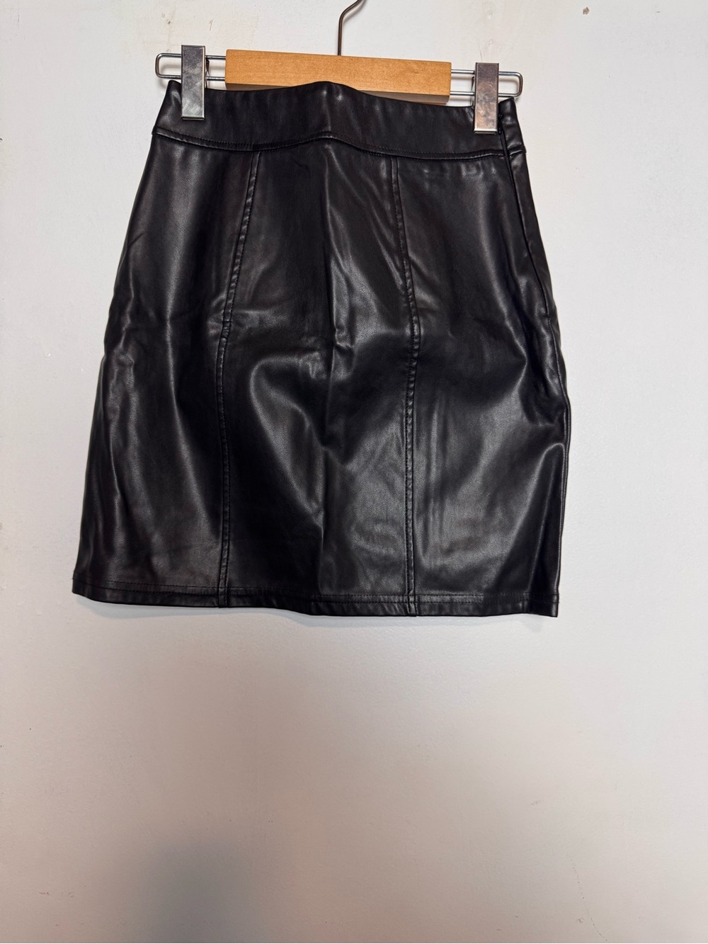 Garage black leather skirt size -XXs